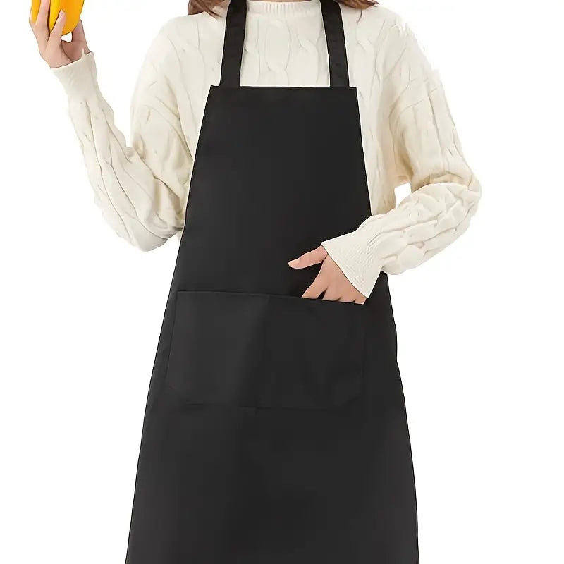 Personalized Apron with 2 Pockets - Water-Resistant - Red or Green