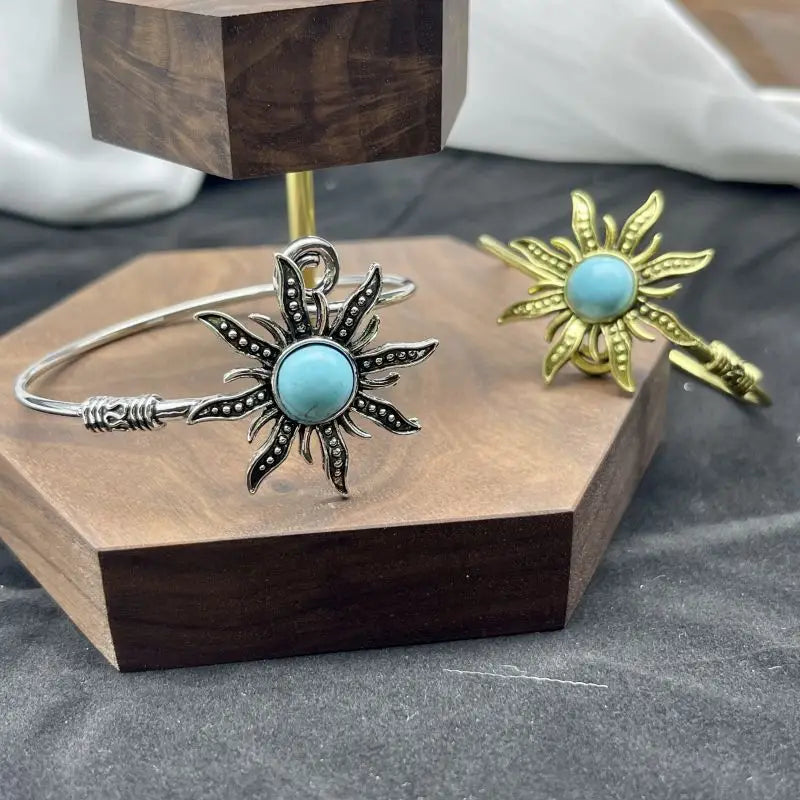 Bracelet Vintage Pompomy Sunflower Cuff